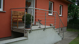 Treppengeländer für Hauseingang aus Edelstahl